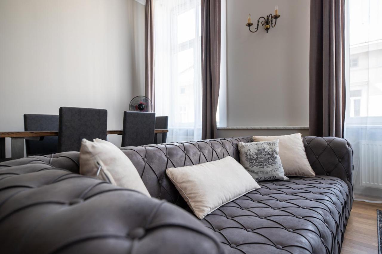3 Room Apartments On Galytska Lviv Exterior photo