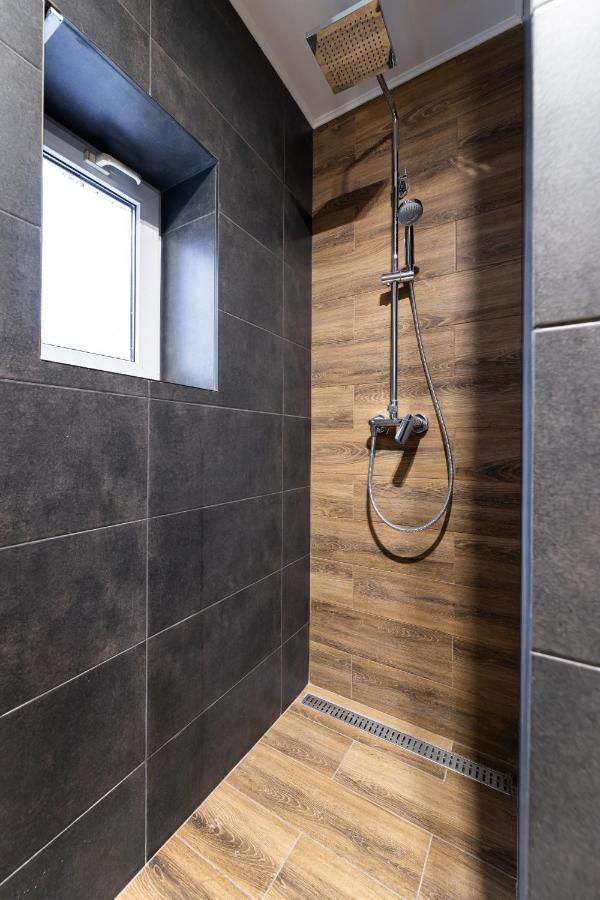 3 Room Apartments On Galytska Lviv Exterior photo