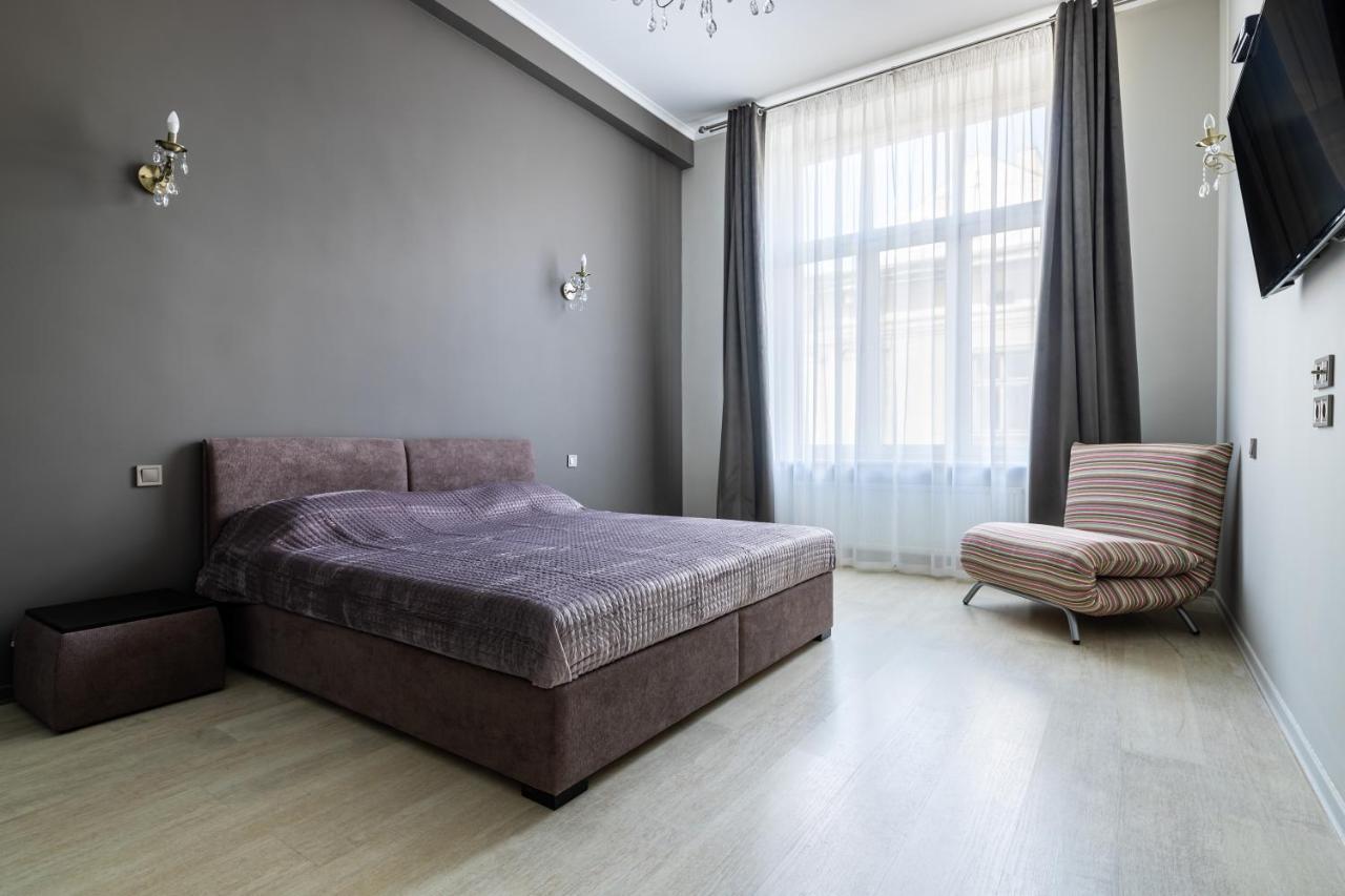 3 Room Apartments On Galytska Lviv Exterior photo