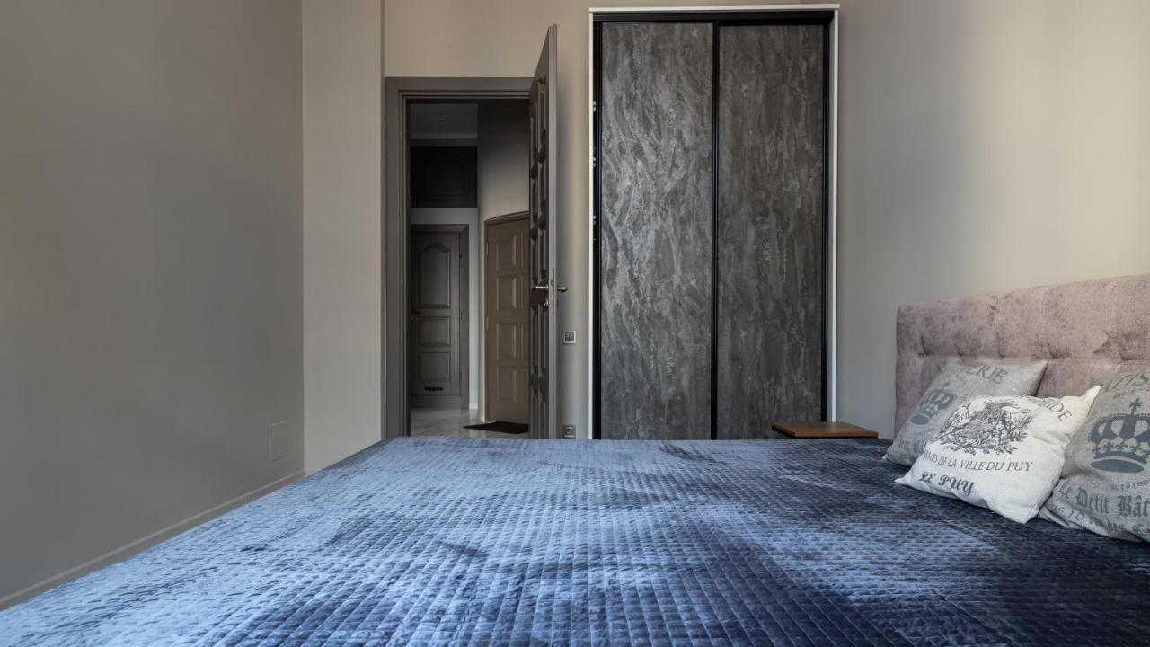3 Room Apartments On Galytska Lviv Exterior photo